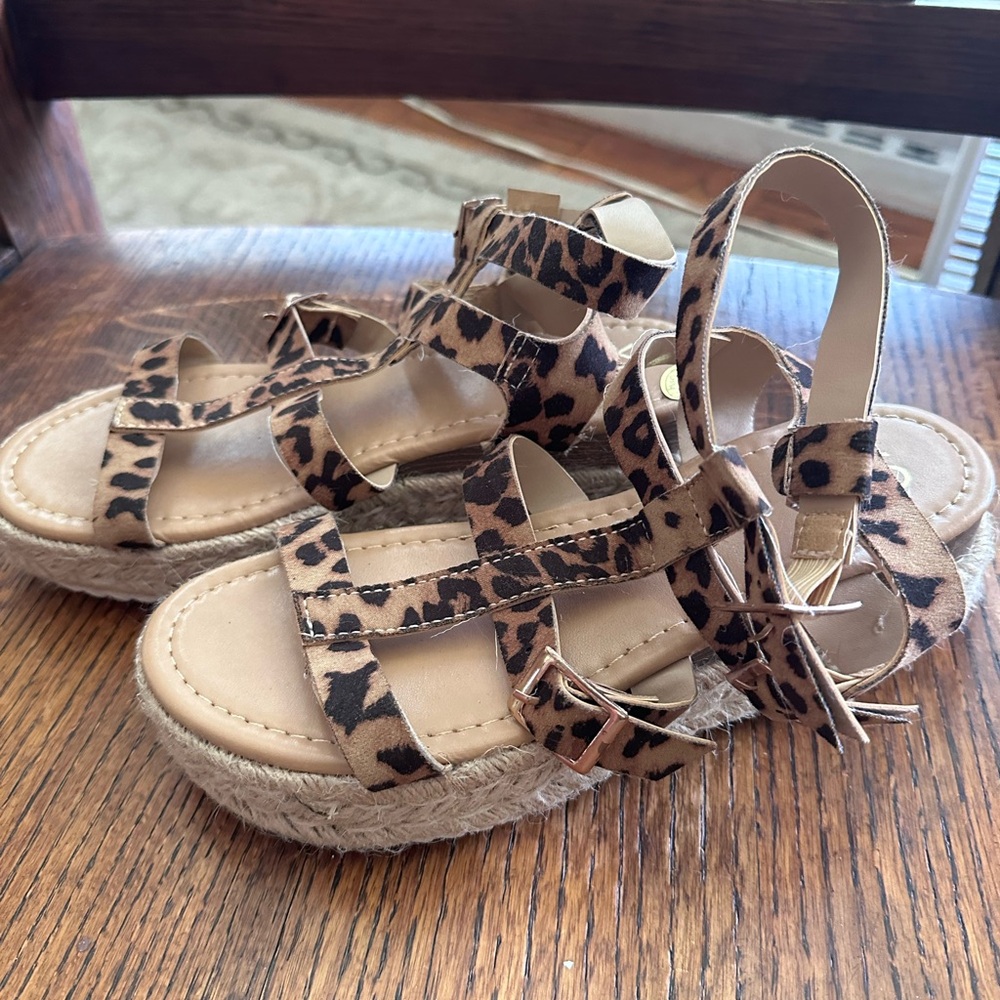 Cheetah Sandals Size 7